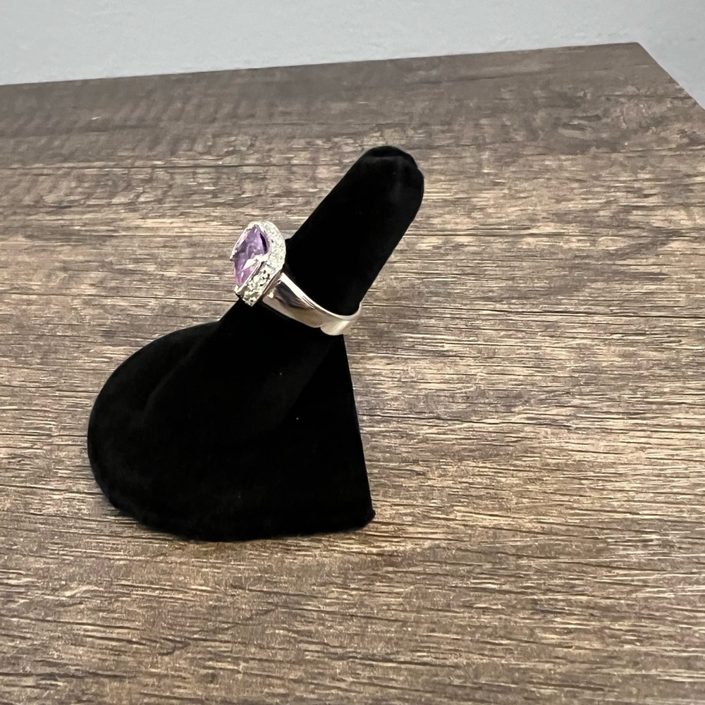 Lia Sophia vintage Silvertone Ring with Purple Gemstone size 6 EUC - Picture 3 of 7